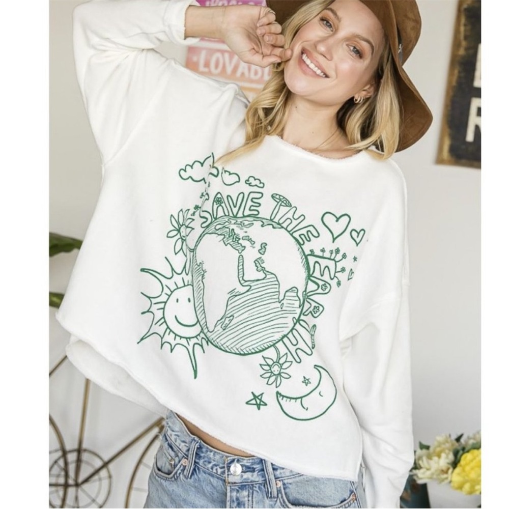 BUCKETLIST White and Green Earth Graphic Sweatshirt Eco-Friendly